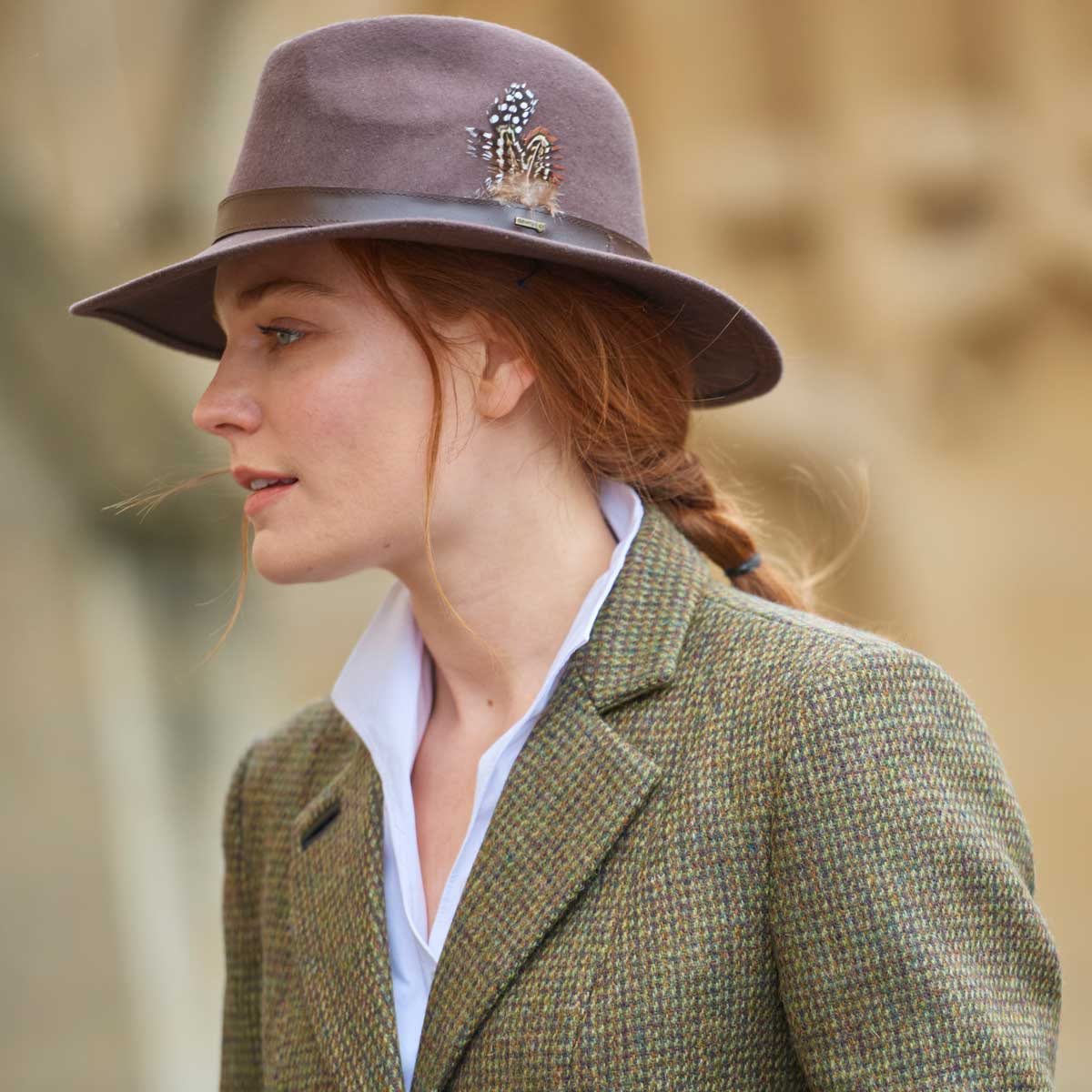 DUBARRY Gallagher Feather Trimmed Felt Fedora Hat - Bourbon - Image 3