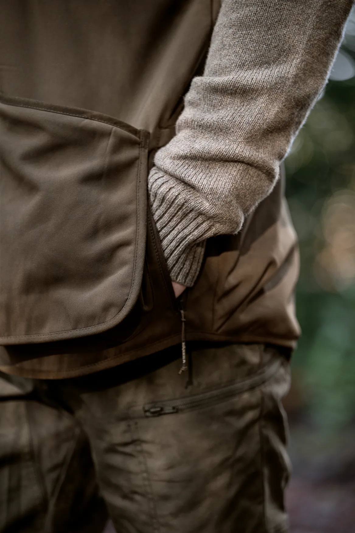 HARKILA Skye Shooting Waistcoat - Mens - Willow Green / Shadow Brown - Image 13
