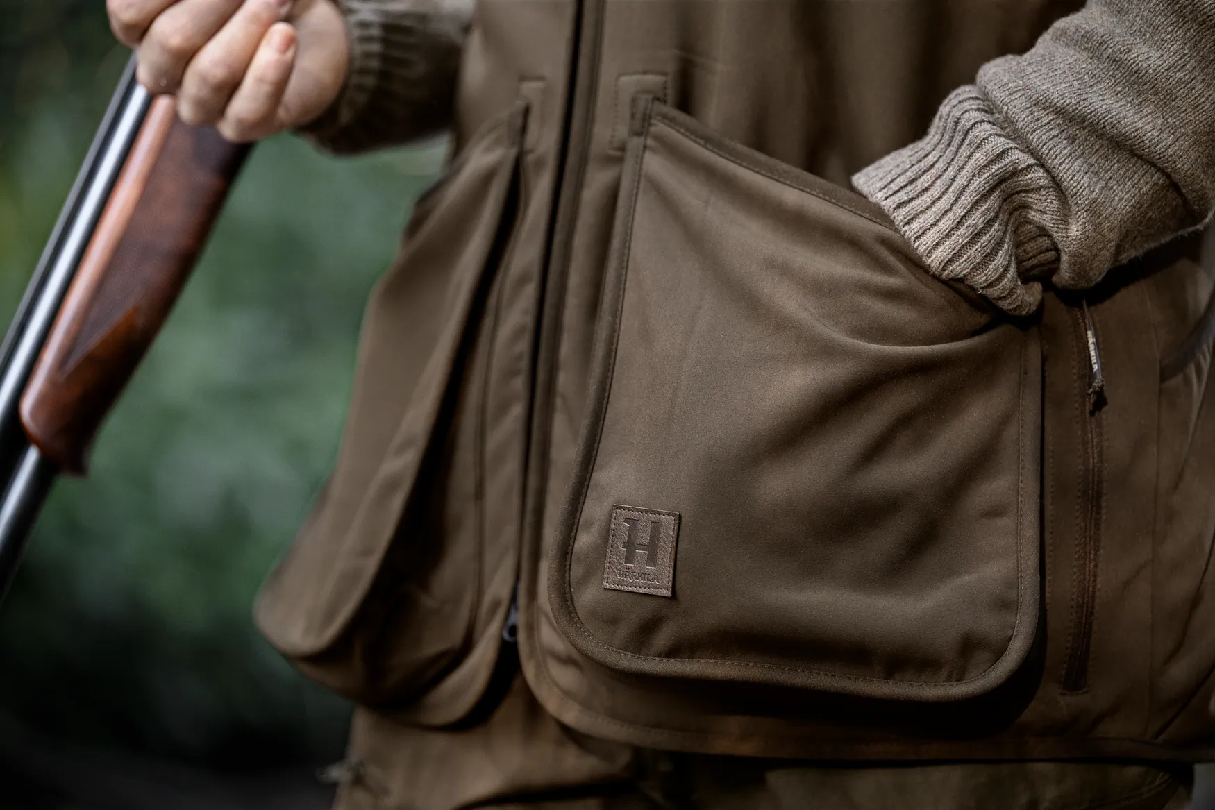 HARKILA Skye Shooting Waistcoat - Mens - Willow Green / Shadow Brown - Image 14