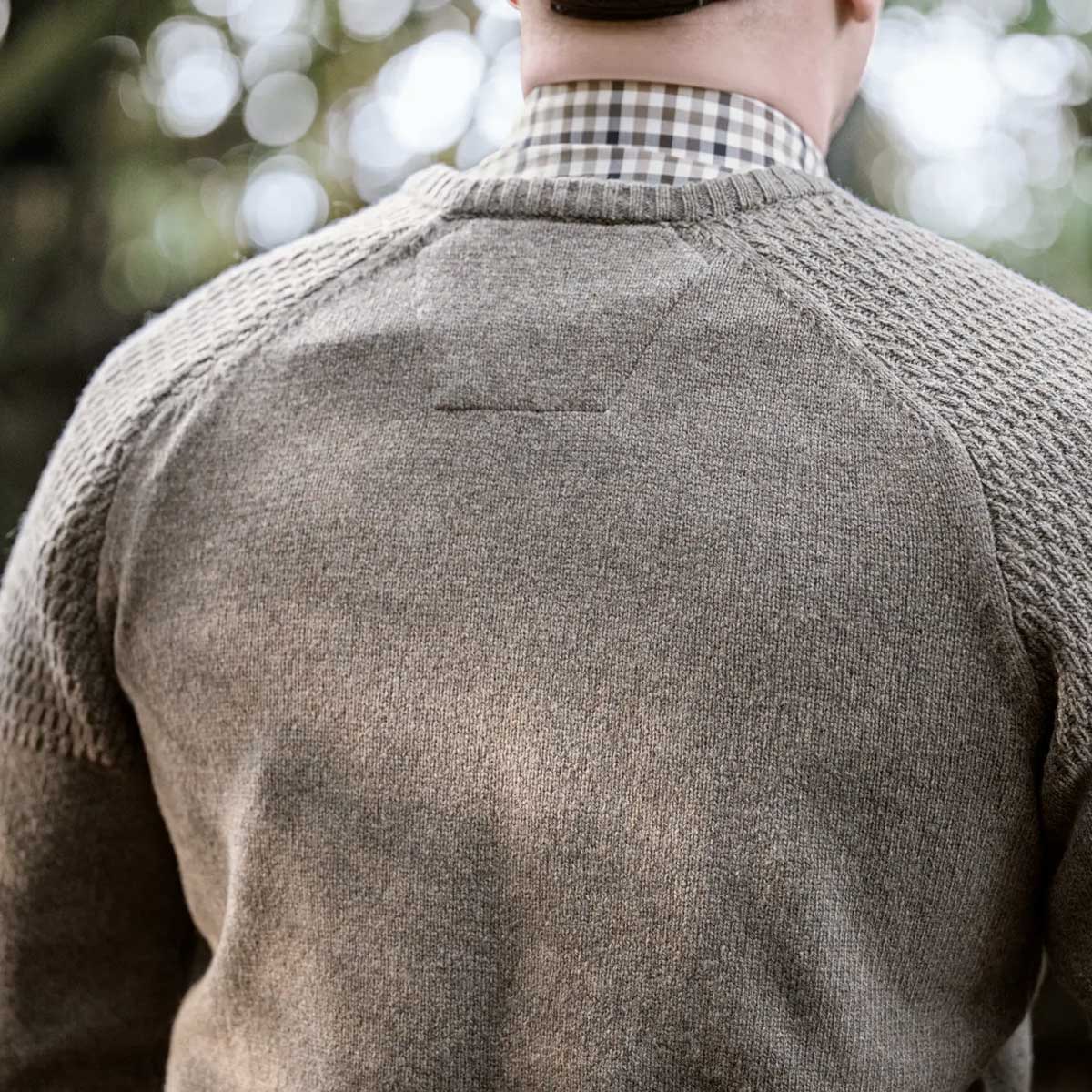 HARKILA Vincent Merino V-Neck Pullover - Mens - Dark Sand - Image 7