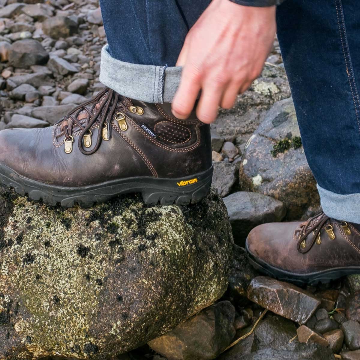 HOGGS OF FIFE Munro Classic W/P Hiking Boot - Crazy Horse Brown - Image 4